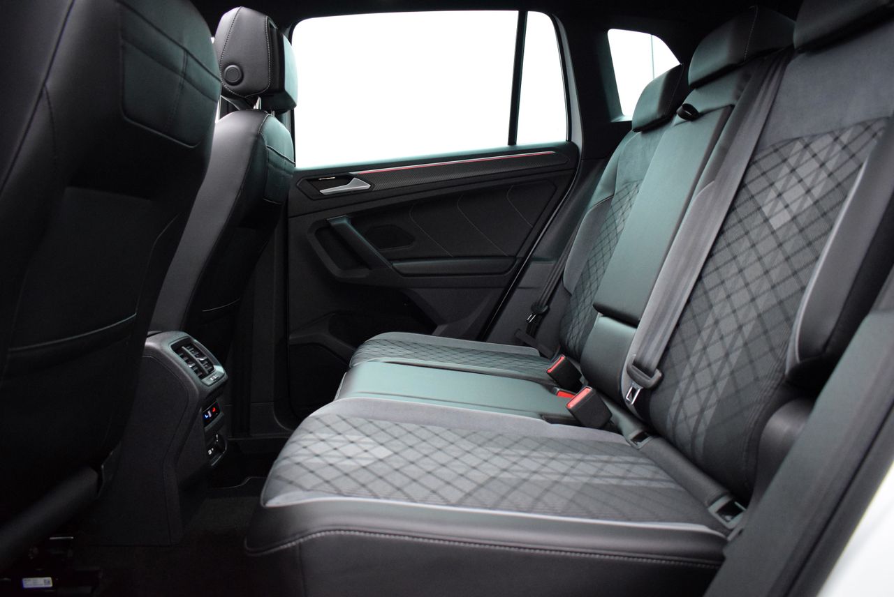 Volkswagen Tiguan R-Line 2.0 TDI 150 cv DSG 5p. - Foto 21