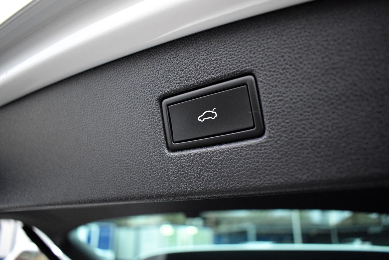 Volkswagen Tiguan R-Line 2.0 TDI 150 cv DSG 5p. - Foto 24