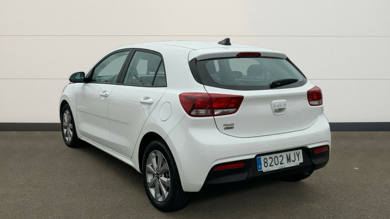 kia rio 2023 / foto grande (3)