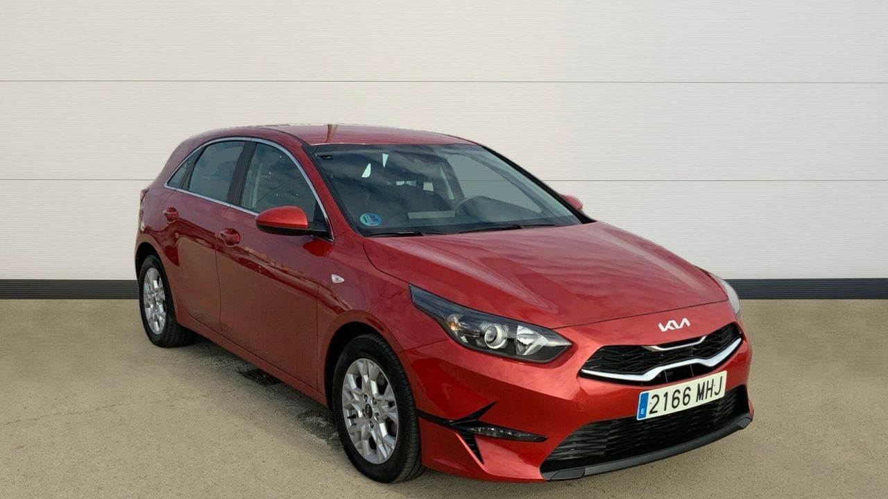 kia ceed 2023 /