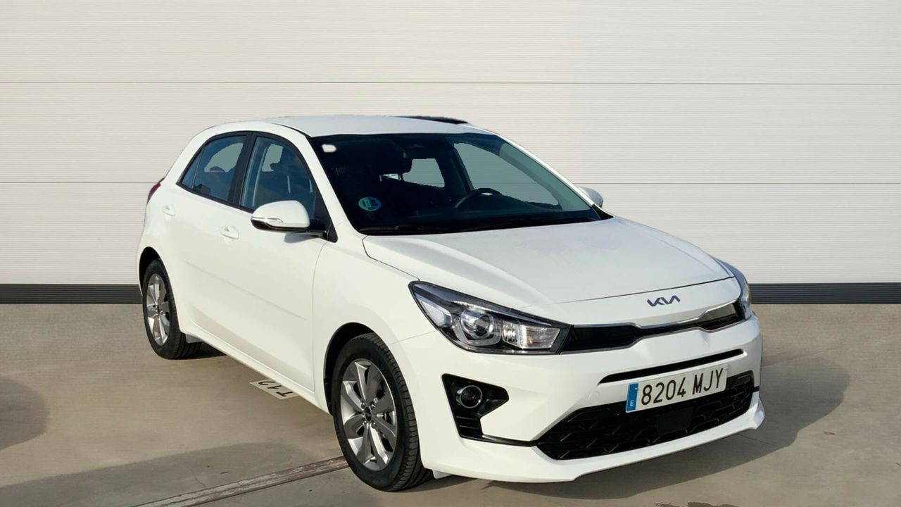 Opel corsa 2023 manual 6 marchas  de segunda mano - kia rio 2023 /