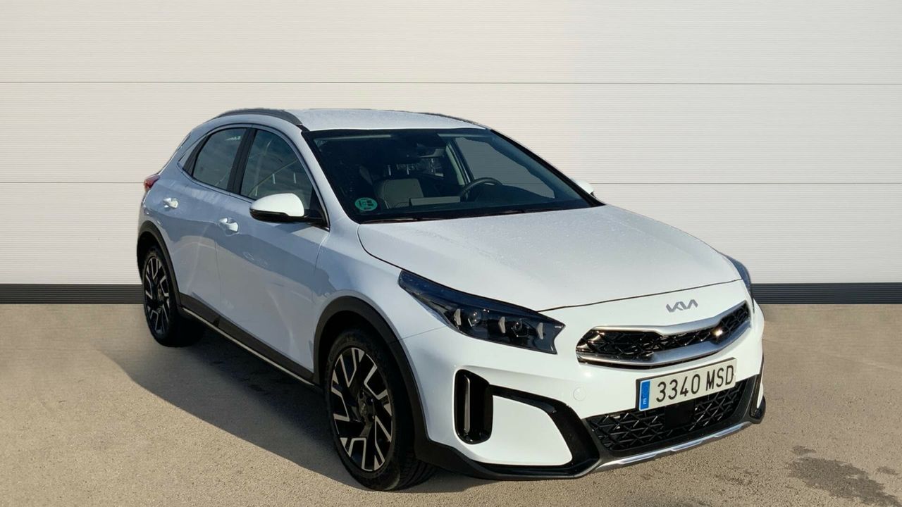 Mitsubishi outlander manual 6 marchas  de segunda mano - kia xceed 2024 /