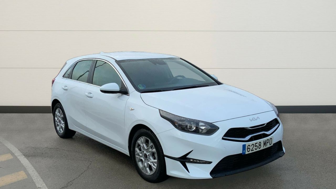 kia ceed 2024 /