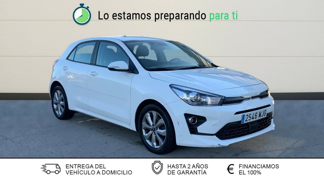 Suzuki vitara 3 puertas  de segunda mano - kia rio 2023 /