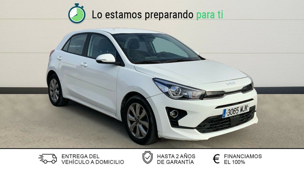 Suzuki vitara 3 puertas  de segunda mano - kia rio 2023 /
