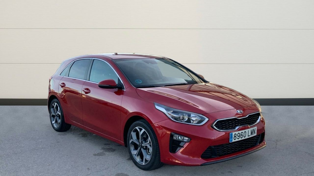 kia ceed 2021 /
