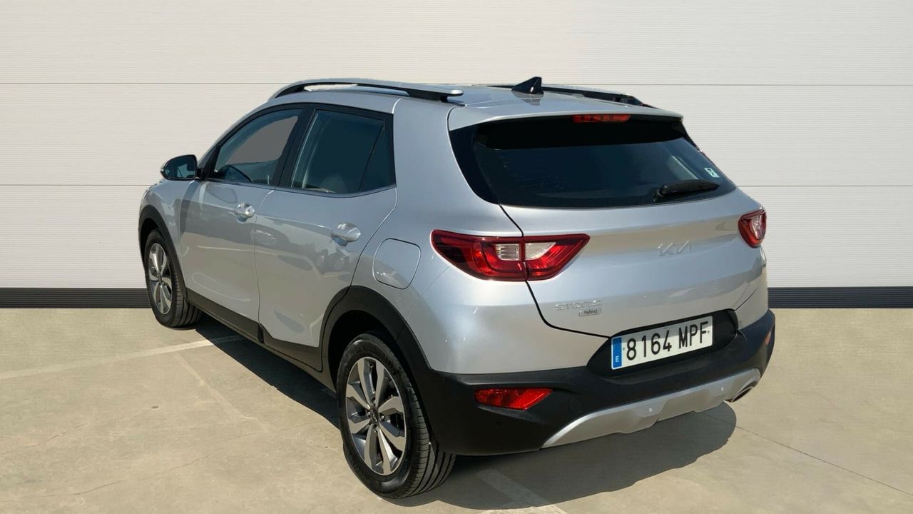 kia stonic 2024 / foto grande (3)