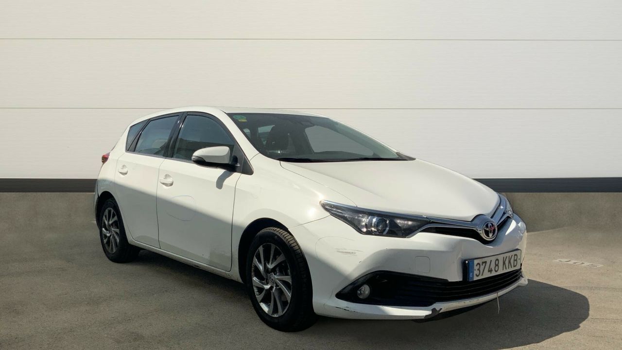 Foto toyota auris 2018 /