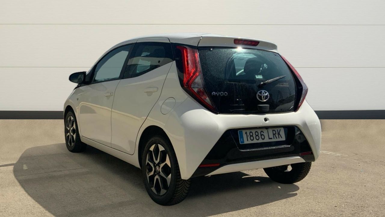 toyota aygo 2021 / foto grande (2)