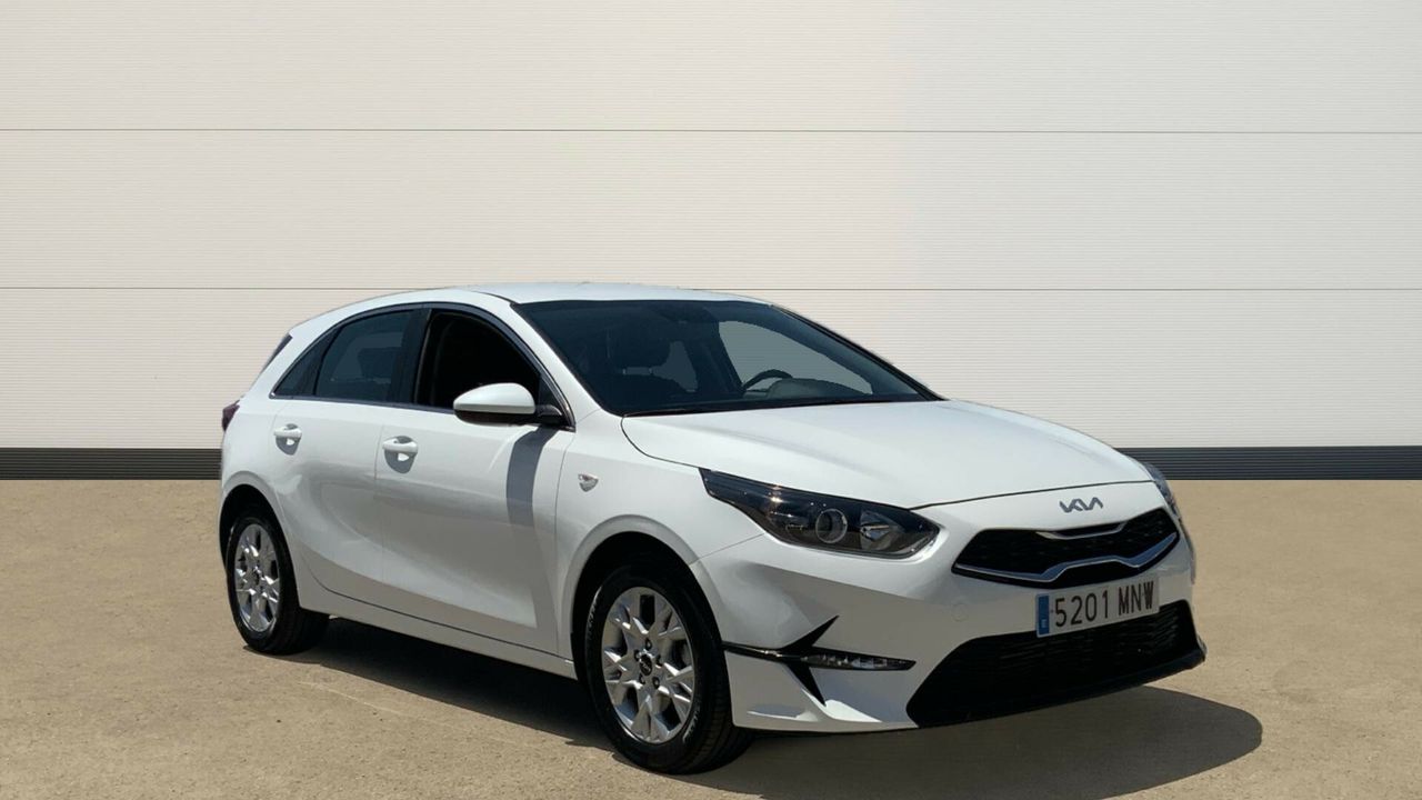 kia ceed 2024 /