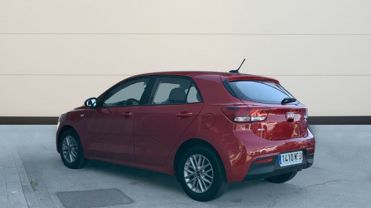 kia rio 2023 / foto grande (3)