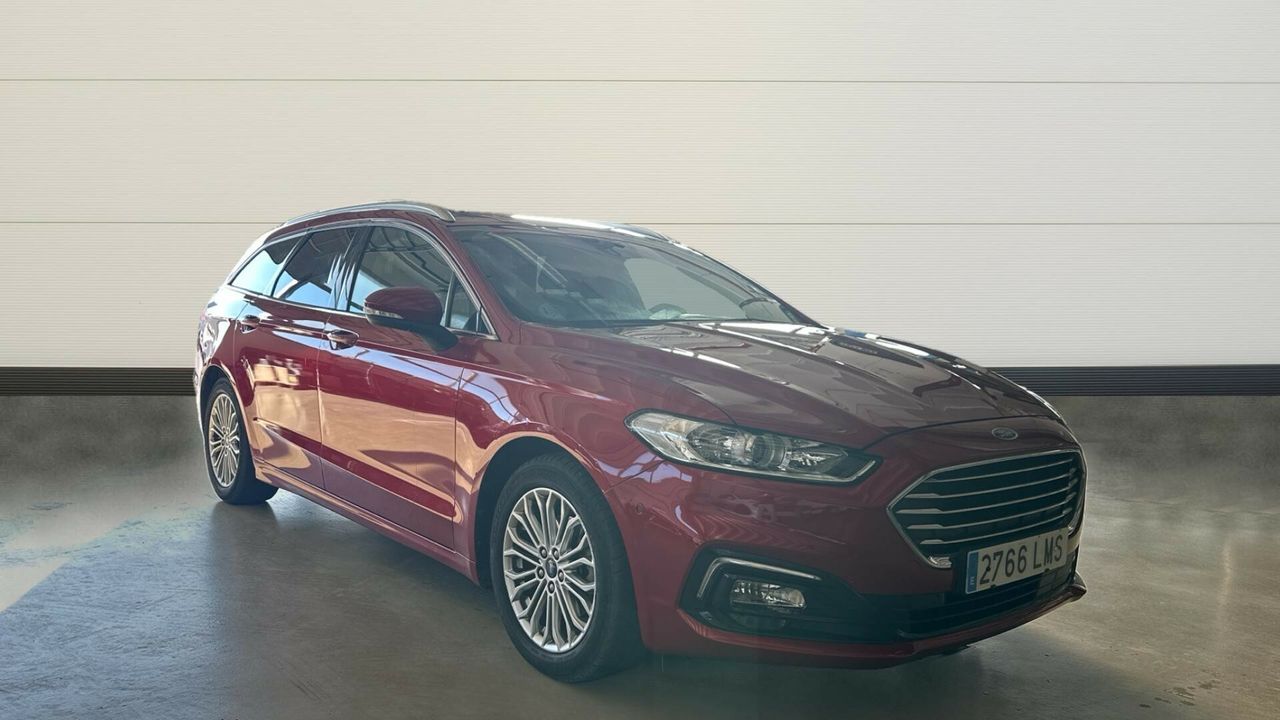 ford mondeo 2021 /