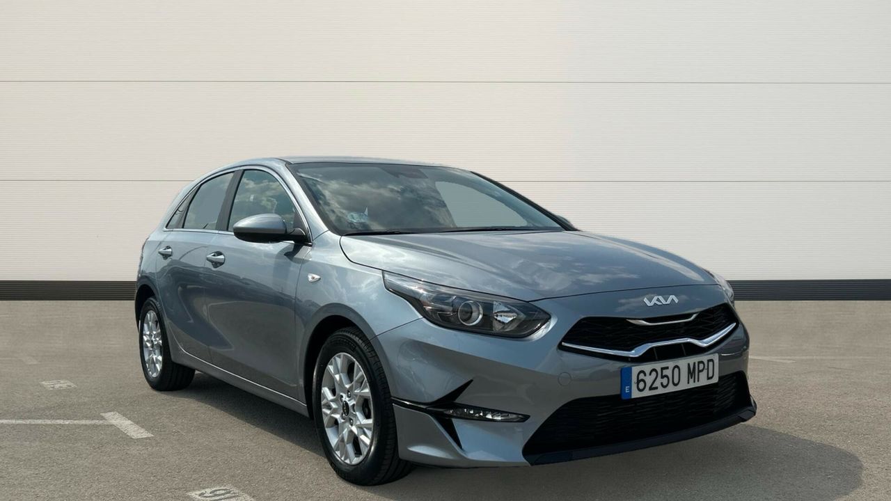 kia ceed 2024 /