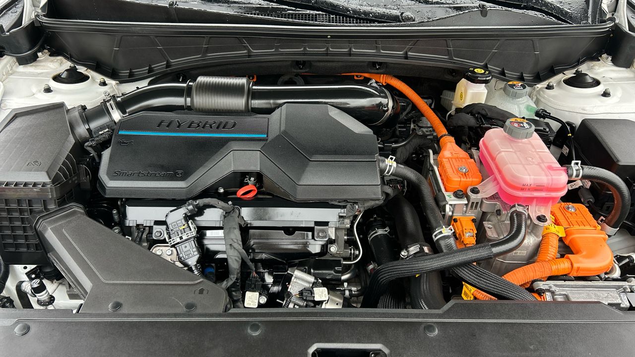 Hyundai Tucson 1.6 TGDI HEV 169KW MAXX AUTO 230 5P - foto 13