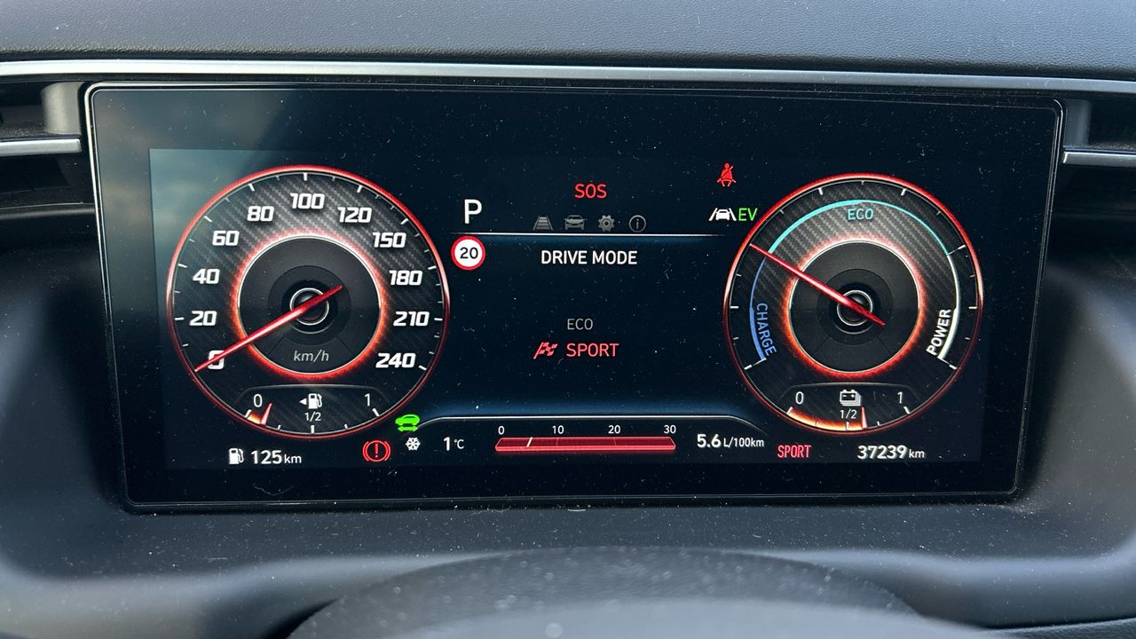 Hyundai Tucson 1.6 TGDI HEV 169KW MAXX AUTO 230 5P - foto 26