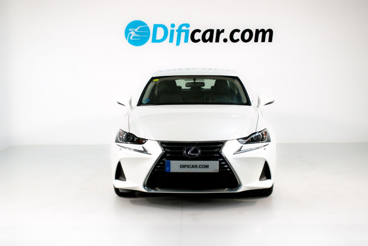 lexus is 2020 / foto grande (2)