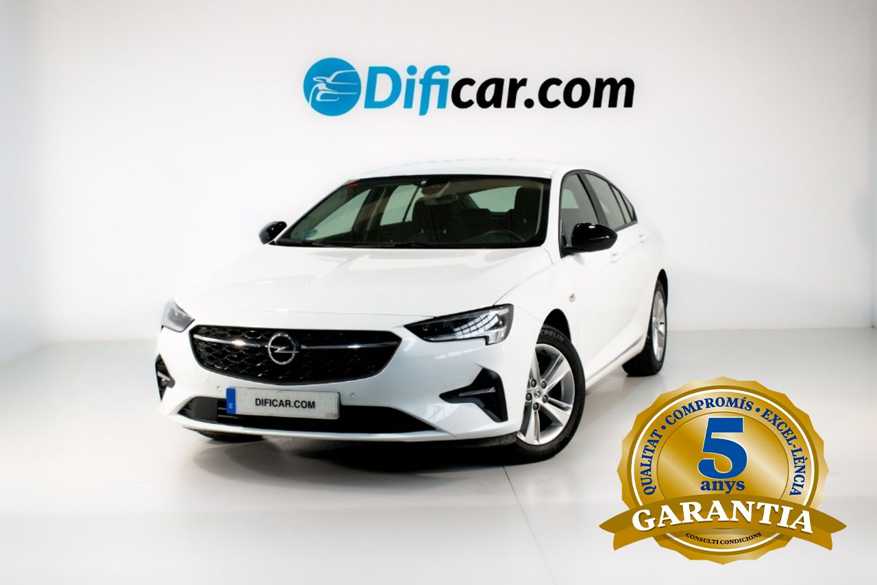 Foto opel insignia sports tourer 2021 /