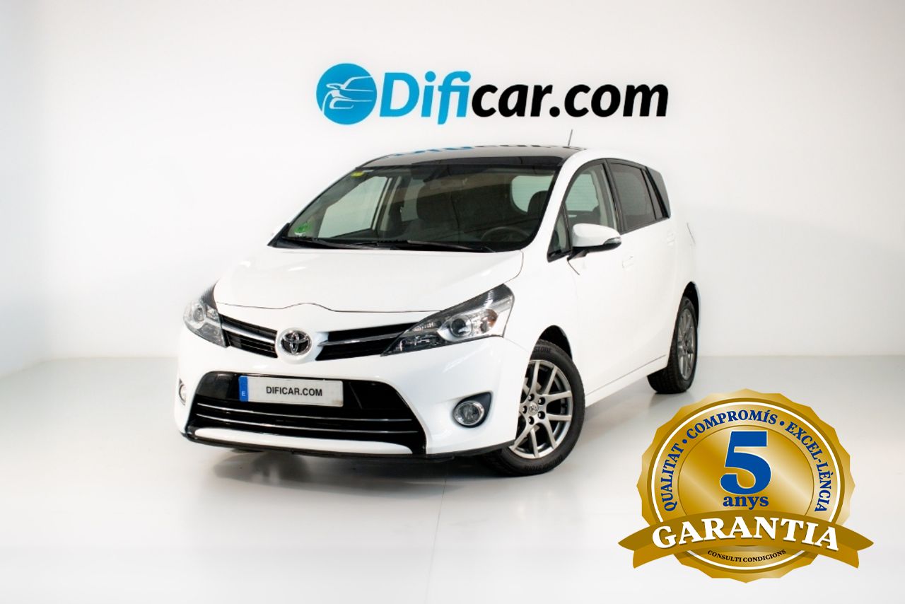 Foto toyota verso 2013 /