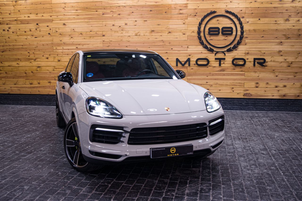 Foto porsche cayenne coupé 2021 /