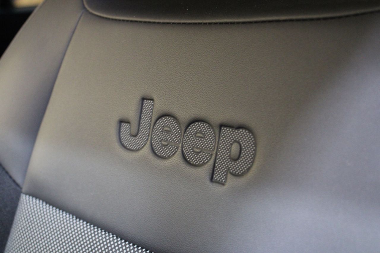 jeep avenger 2024 / foto grande (2)