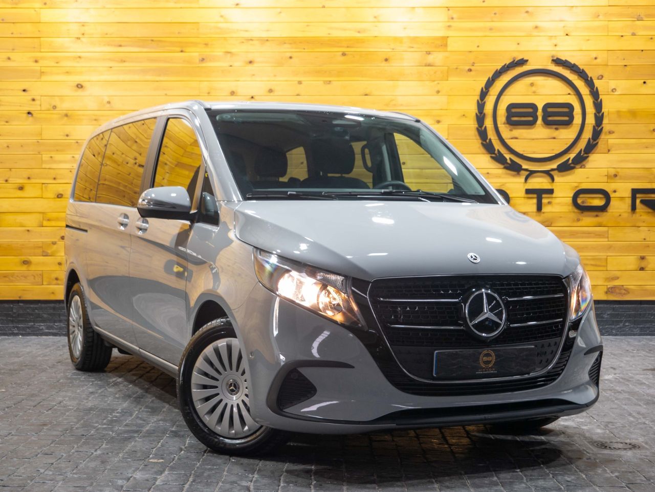 Mercedes 220 V 220  D