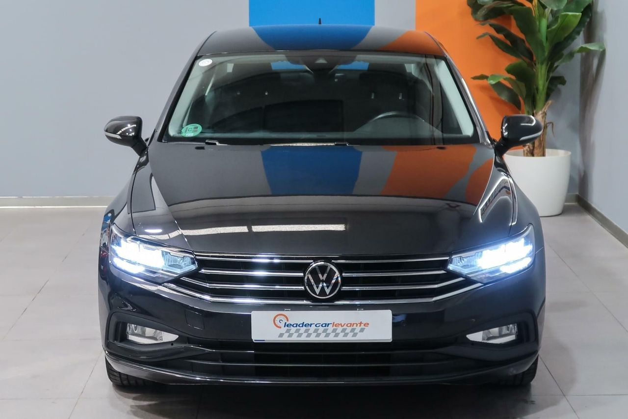 volkswagen passat 2021 / foto grande (3)