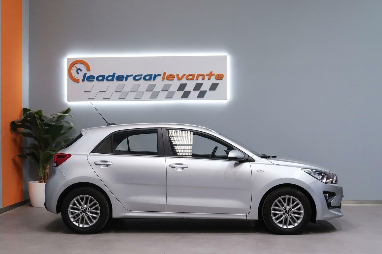 kia rio 2022 / foto grande (3)