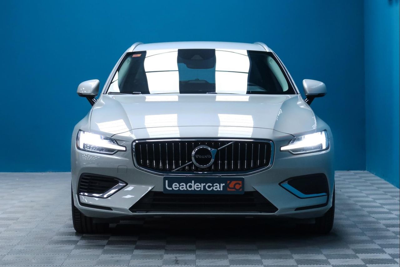Volvo V60 2.0 T8 AWD Recharge Inscription Exp Auto - foto 4