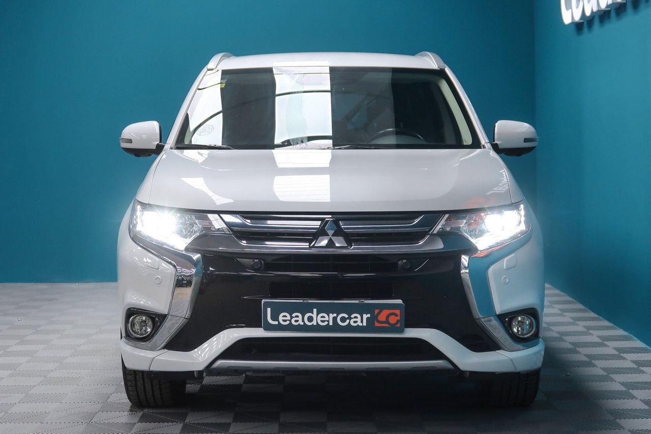 Mitsubishi Outlander 2.0 PHEV Kaiteki Auto 4WD - foto 3