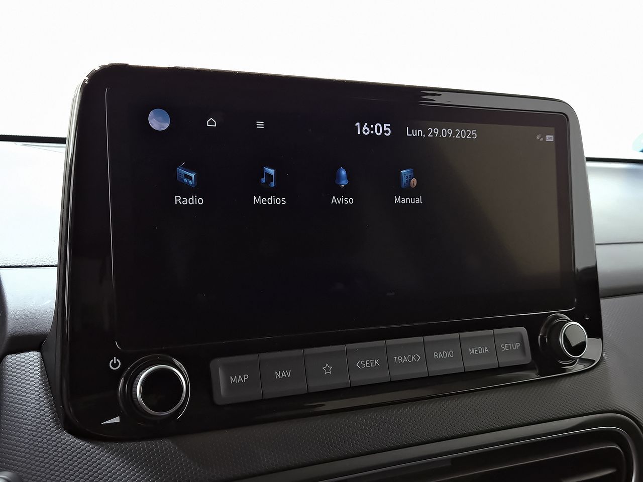 Hyundai Kona 1.6 GDI HEV Tecno 2C DCT - foto 33