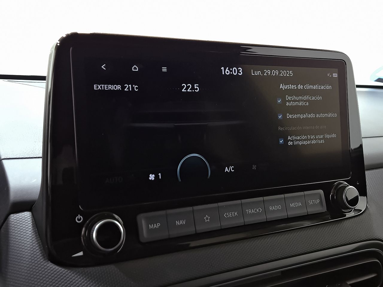 Hyundai Kona 1.6 GDI HEV Tecno 2C DCT - foto 23