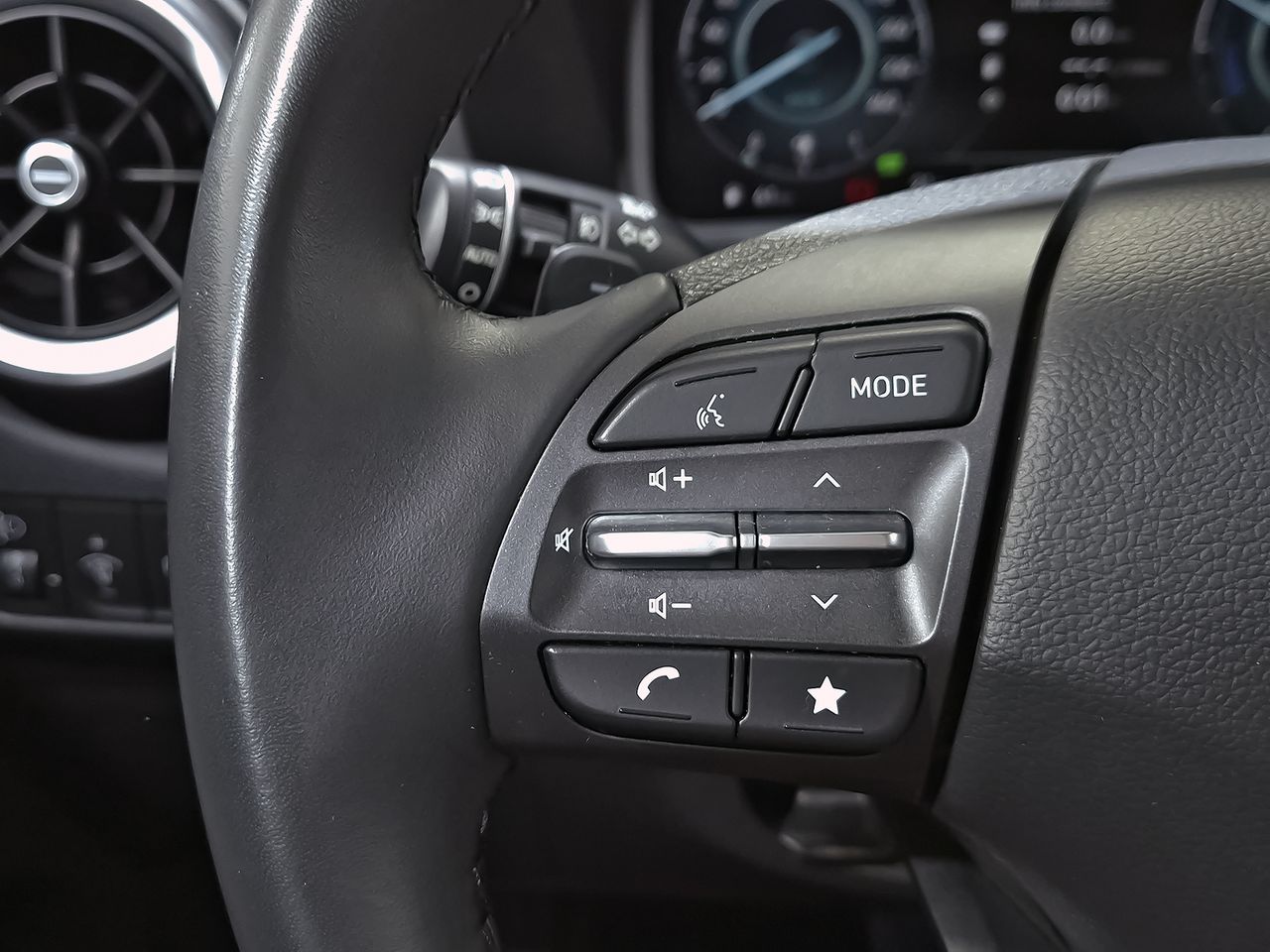 Hyundai Kona 1.6 GDI HEV Tecno 2C DCT - foto 16