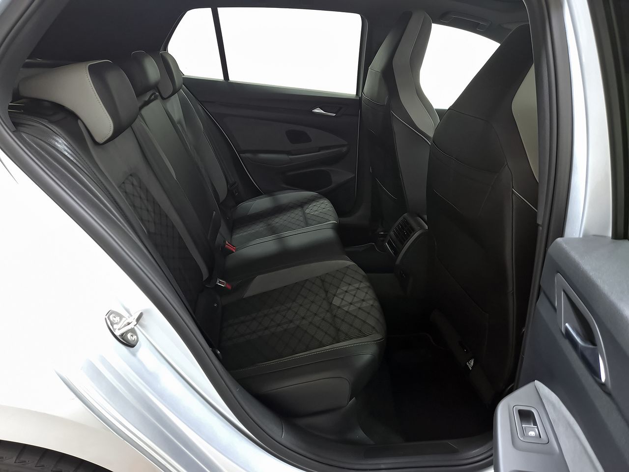 Volkswagen Golf R-Line 1.5 eTSI 110kW (150CV) DSG - foto 8