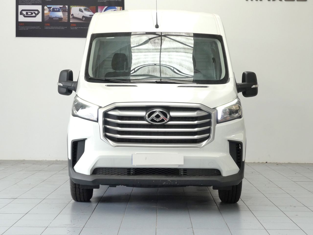 maxus deliver 9 2024 / foto grande (2)