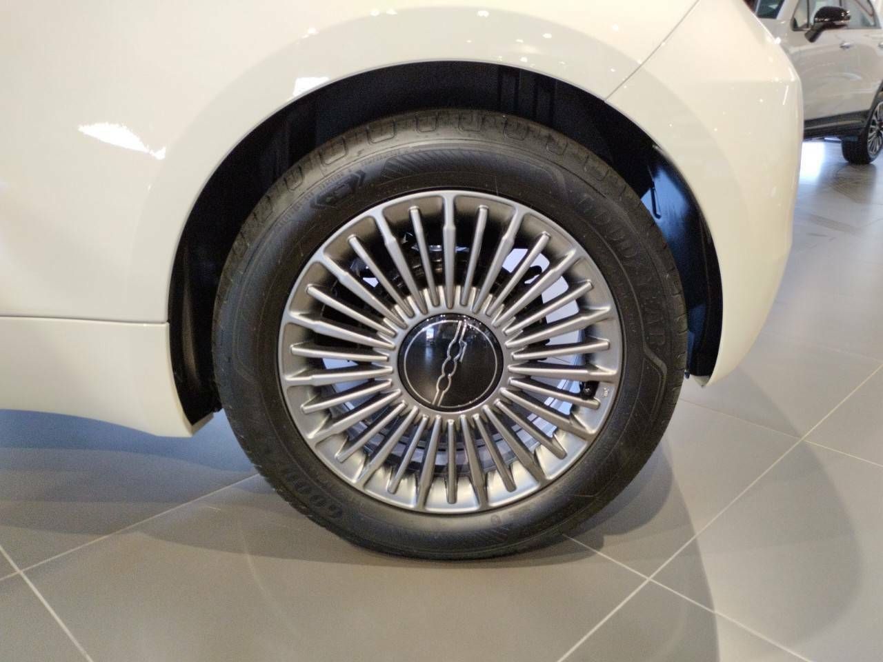 Fiat 500 3+1 320km 85kW (118CV) Icon - foto 11