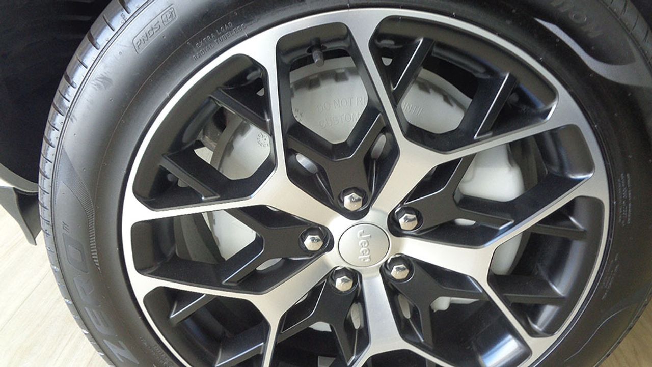 jeep grand cherokee 2025 / foto grande (3)