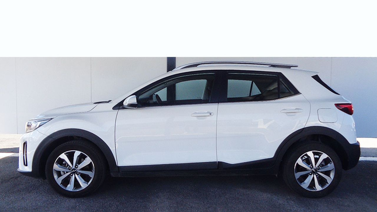 kia stonic 2023 / foto grande (3)