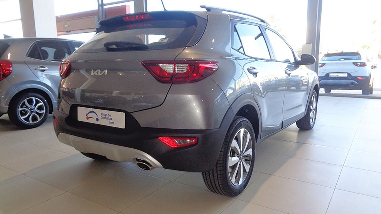 kia stonic 2024 / foto grande (2)