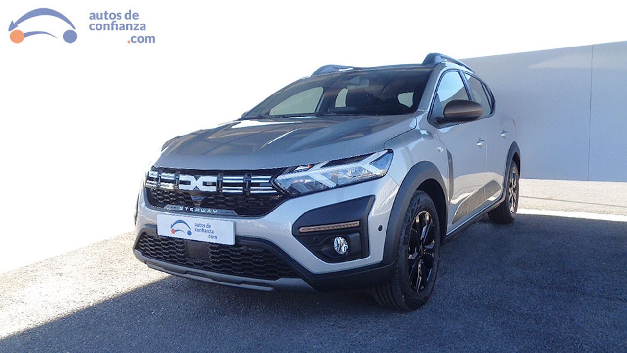 Dacia spring gris  de segunda mano - dacia sandero 2024 /