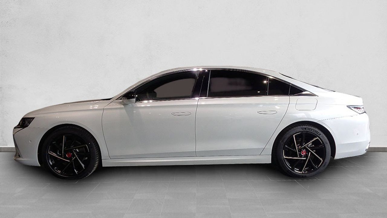 ds automobiles ds 9 2025 / foto grande (3)