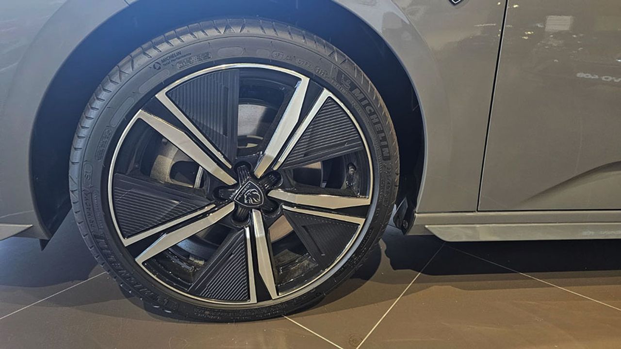 peugeot 308 2025 / foto grande (3)