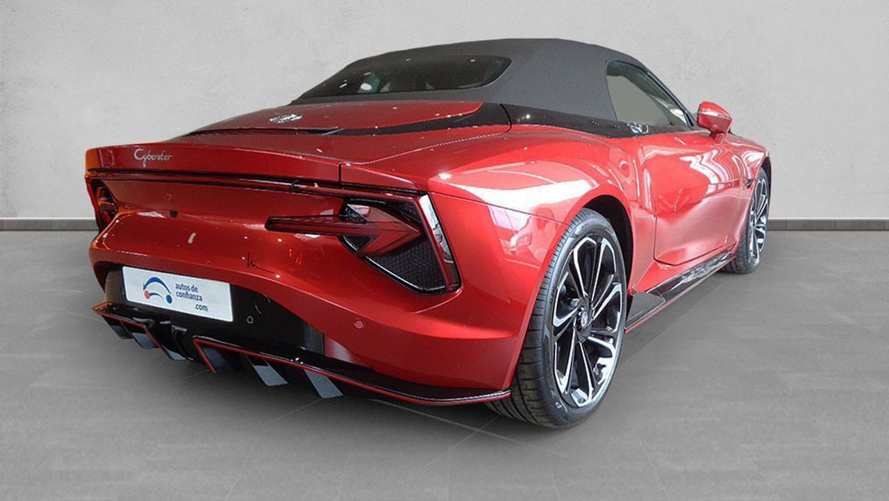 mg cyberster 2025 / foto grande (2)