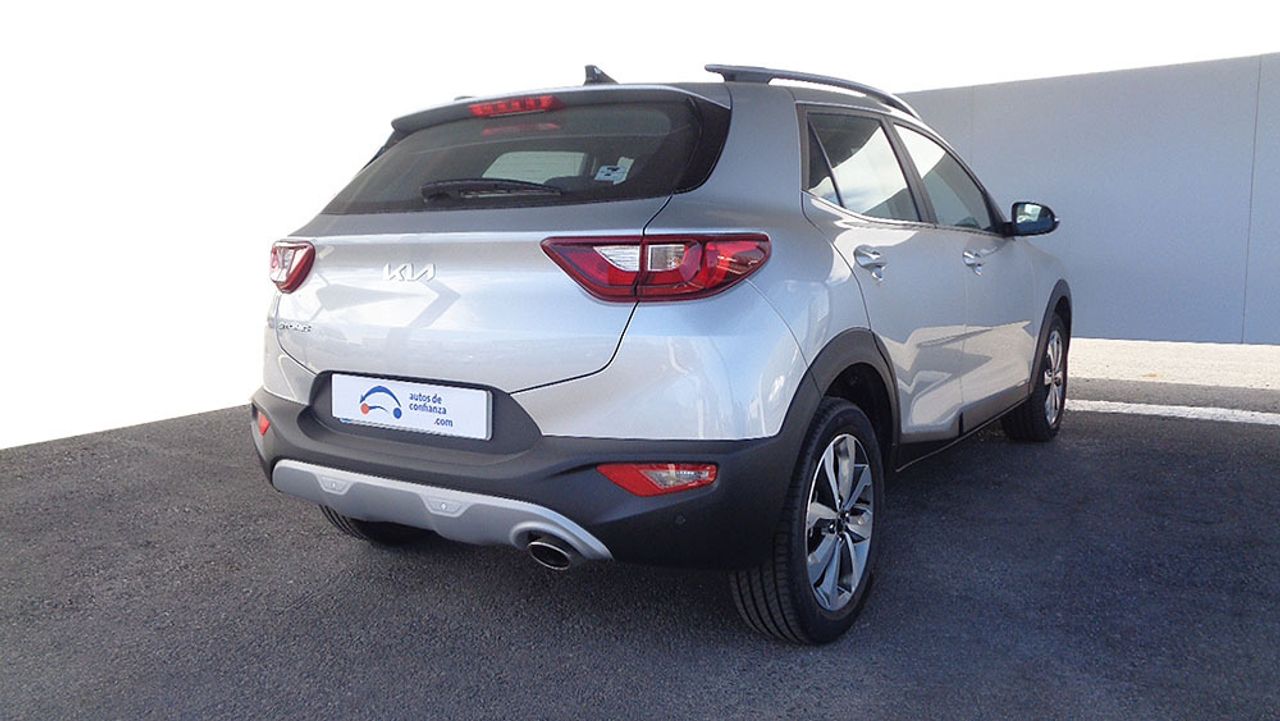 kia stonic 2025 / foto grande (2)