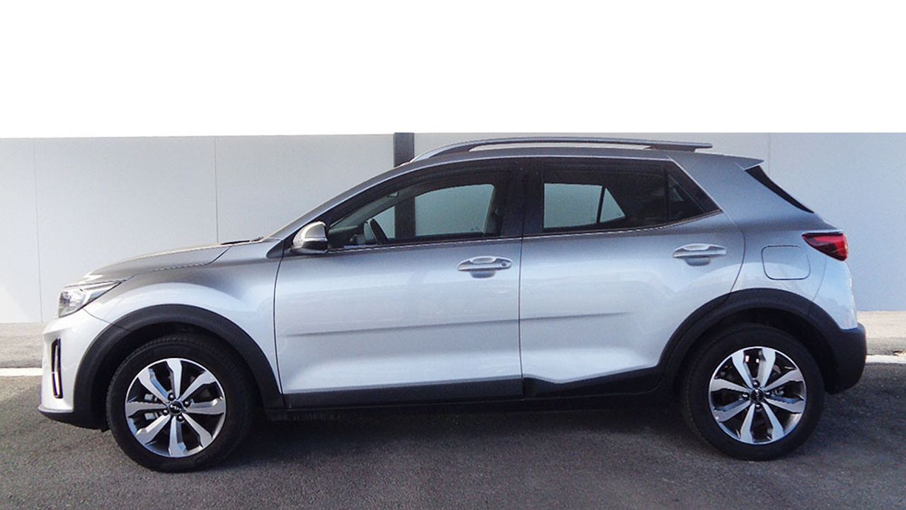 kia stonic 2025 / foto grande (3)