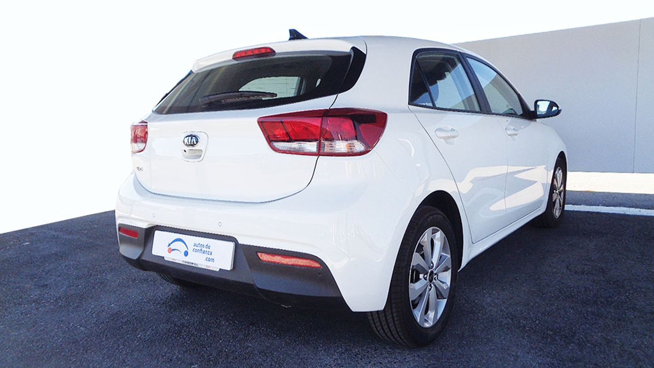 kia rio 2021 / foto grande (2)