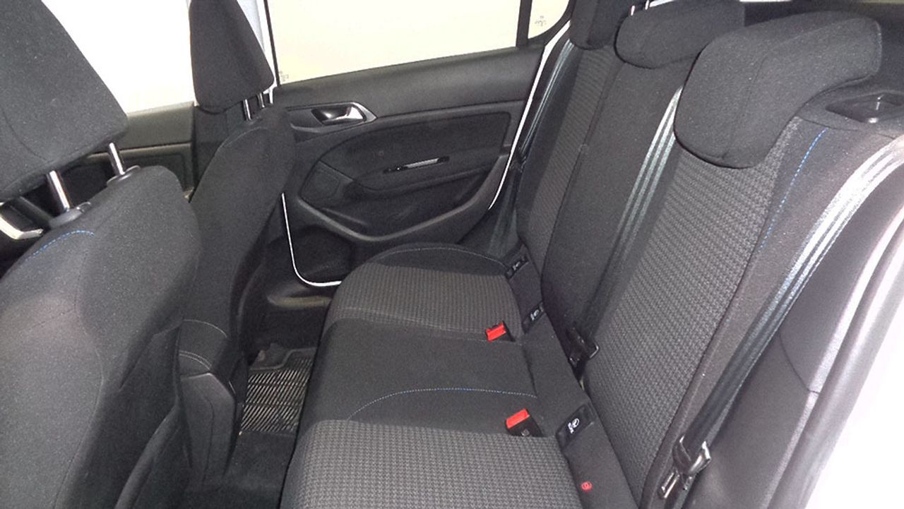 Peugeot 308 1.5 BLUEHDI STYLE - foto 6