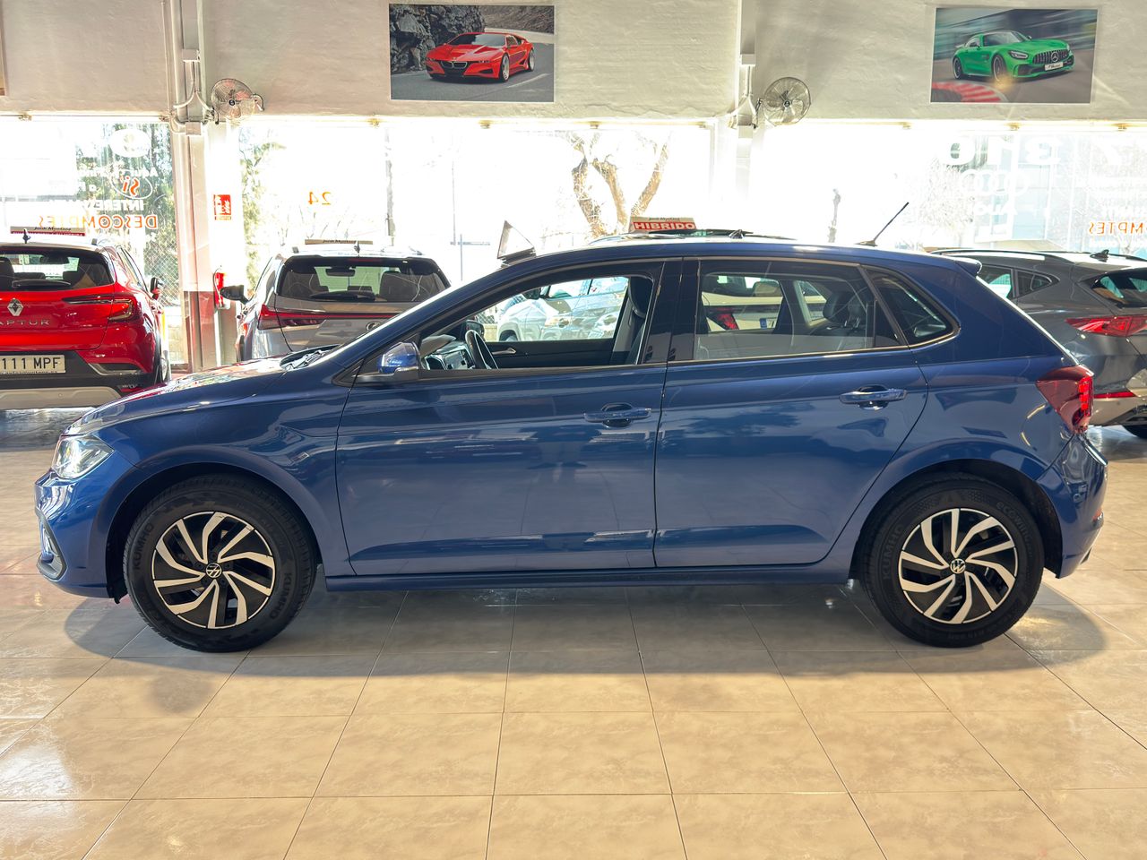 Volkswagen Polo 1.0TSI 95CV.- " REVISIONES Y MANTENIMIENTOS AL DA ".- " BAJO CONSUMO ".- " GARANTA...