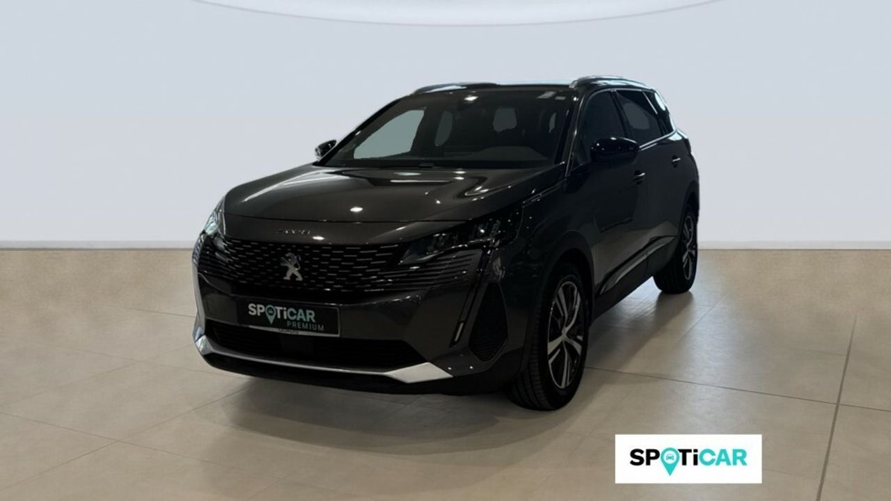 Parking coche alquiler estartit girona  en Girona - peugeot 5008 2024 /