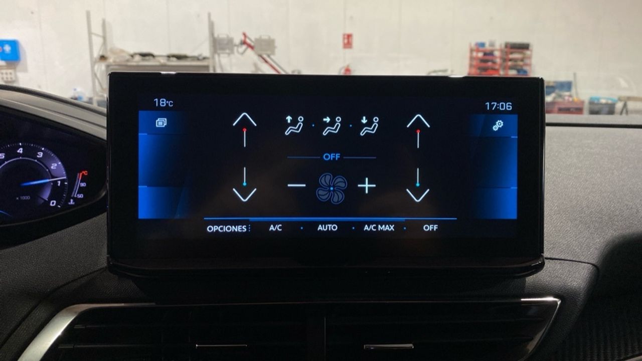 Peugeot 3008 PureTech 130 S&S Allure Pack 96 kW (130 CV) - foto 26