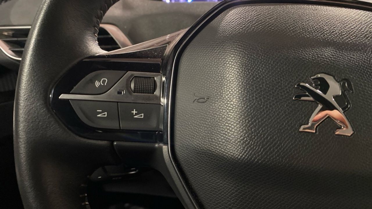 Peugeot 3008 PureTech 130 S&S Allure Pack 96 kW (130 CV) - foto 20